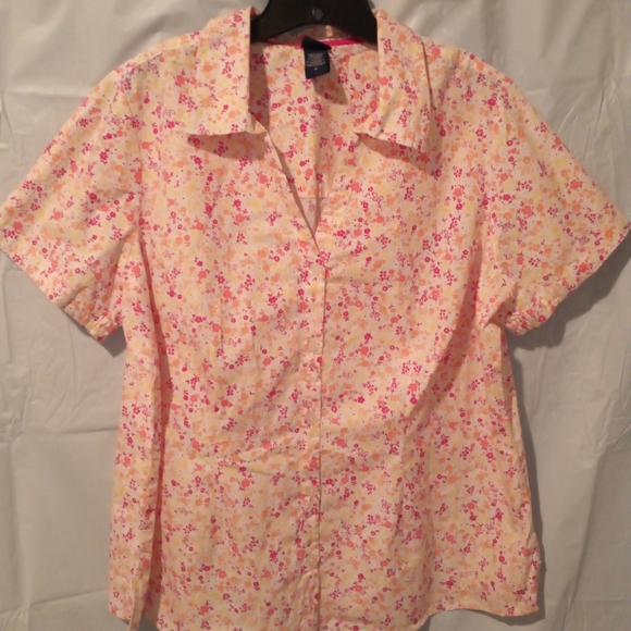 Basic addition, floral short sleeve 1X - Picture 1 of 4